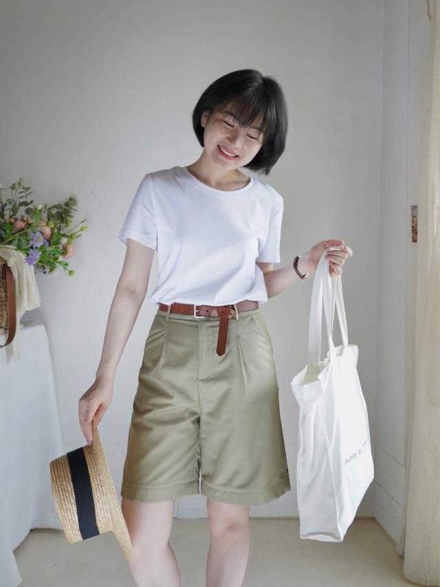 小白|白色衬衫的“高级穿搭”,搭配西装裤干练精致,职场圈里yyds