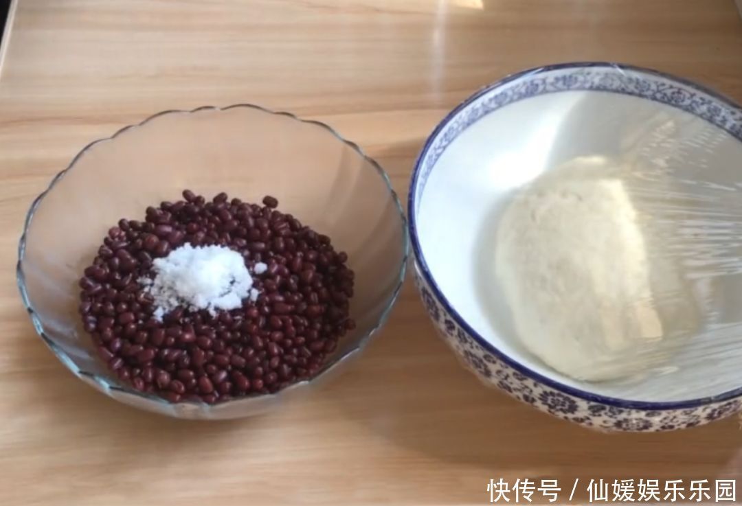 松软|红豆的另类做法,层层松软,营养又美味,隔三差五做给家人吃!