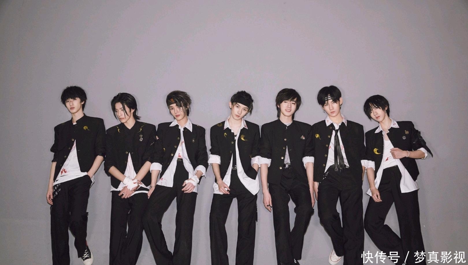 王俊凯的去留,时代峰峻官博显端倪,粉丝意难平质问李飞