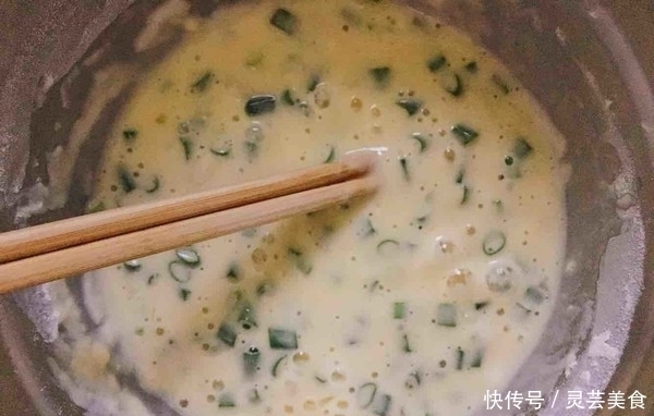 1碗面粉,一把小葱,无需发面,教你快速做葱花饼!