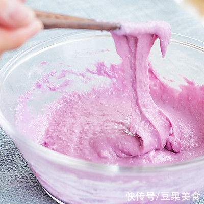 只要掌握好比例，碗蒸粗粮糕就能一次成功