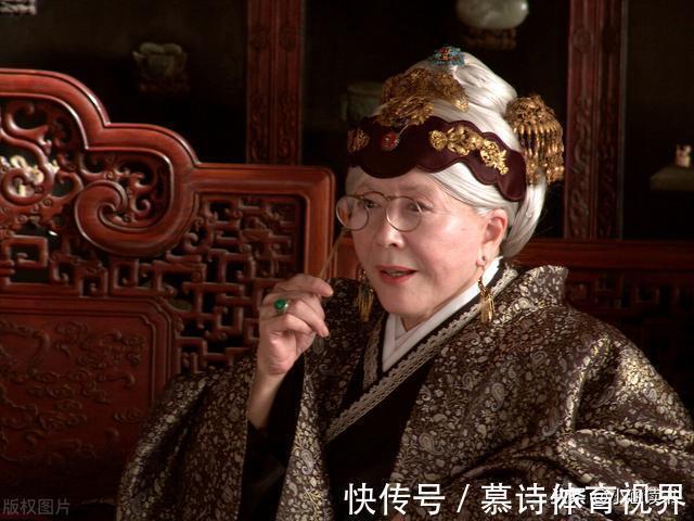 贾宝玉!红楼梦:为何林黛玉一死,百年富贵的贾府就败了?