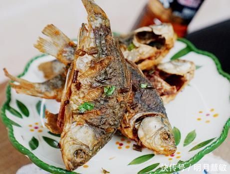 秋后碰到我从不还价的鱼,一买就是5斤,营养极高,煎着吃特香