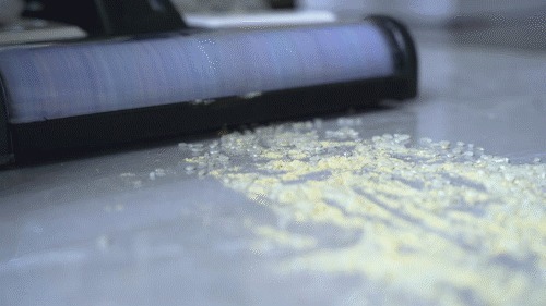 滚刷|全屋清洁一遍搞定 费时费力拖地的时代过去了 洗地机成为市场新宠