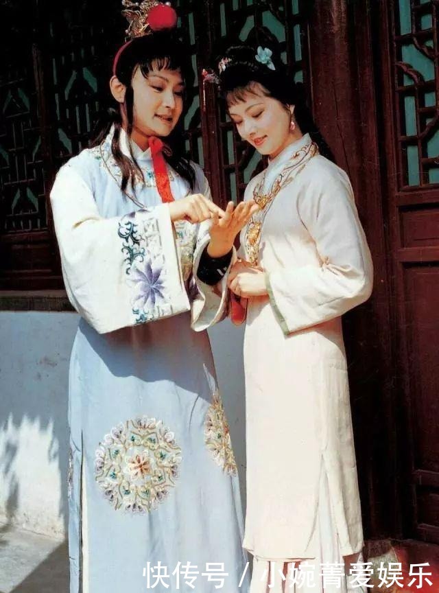 薛宝钗|王熙凤与薛宝钗是表姐妹,却为什么极少交流?性情不同、利益互斥