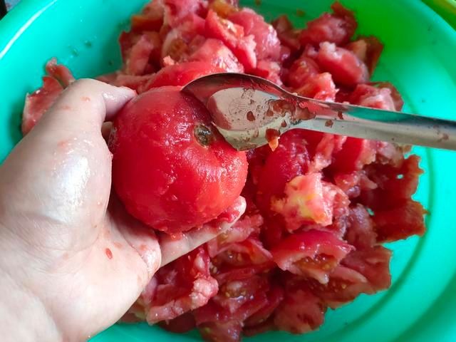 勺子|秋天应该多囤的碱性蔬菜，放到冬天都不坏，老一辈的做法真不错