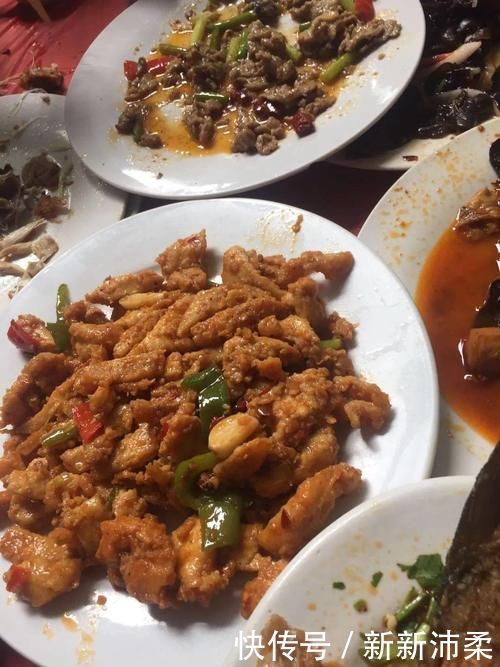 回族饭店很有名气,那么回族人家庭宴席都吃什么呢