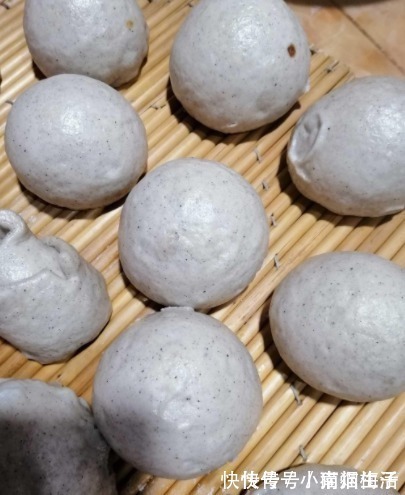 黑芝麻|被称作“补钙之王”,钙是牛奶的6倍,猪肉的4倍,孩子常吃猛长个