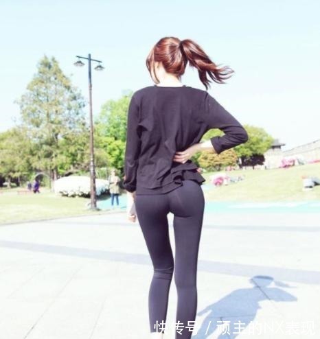 穿着 打底裤经久不衰,散发清新的气息,看起来更加自然!