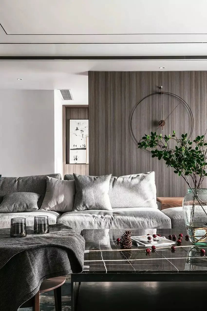 空间|262㎡现代简约大平层，简洁纯粹的空间，生活从容自然