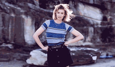 外套太多看得眼花缭乱,今年“牛仔外套”潮流来袭,谁穿谁好看