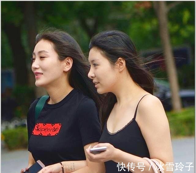 毛衣|街拍不自觉的陷入了沉思！