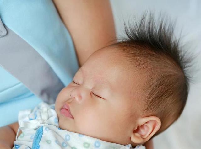 乳汁|母乳喂养,是单侧喂养好还是双侧喂养好?很多宝妈都搞错了!