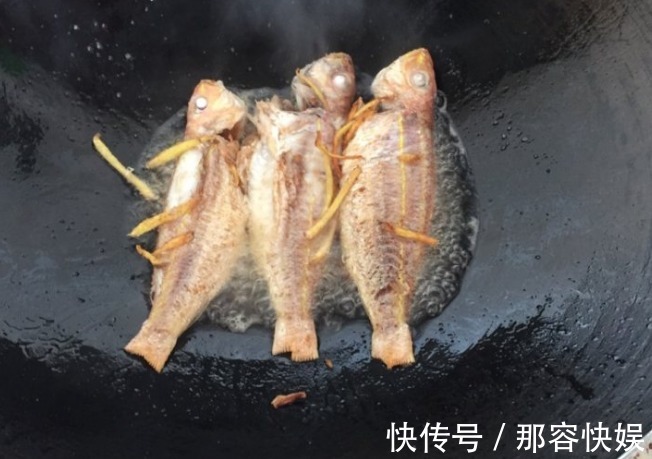 煎鱼直接下锅大错特错，教你3个小技巧，不粘锅不破皮，还特别嫩