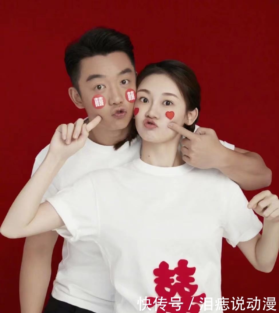 幼苗 郑恺苗苗合体录跑男现场图曝光,女方肤白貌美,郑恺全程追妻被虐