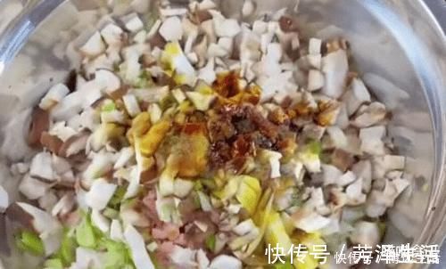 年后我家吃得最多是它,加一物一蒸,放特制的料汤中拌一拌,是真好吃