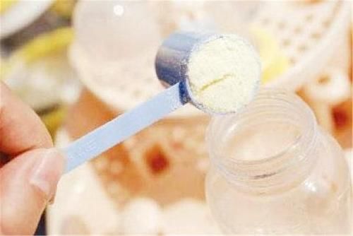 母乳喂养|为什么越来越多宝妈放弃了母乳喂养，选择奶粉喂养呢？