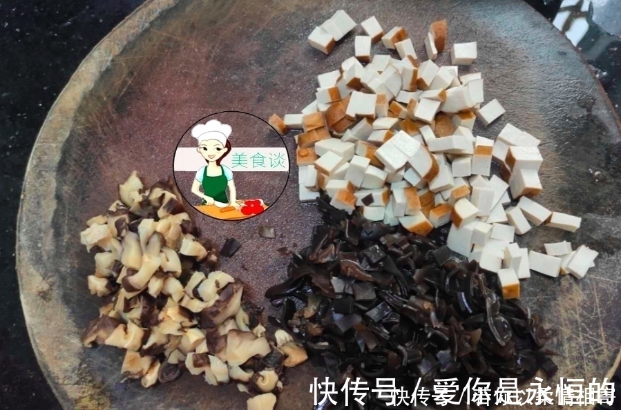 包子|秋天韭菜芹菜靠边站，此菜5毛钱1斤，蒸包子特美味，不放肉也很香