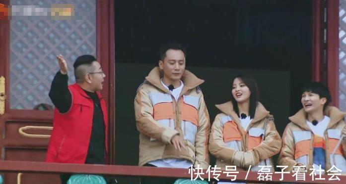 观海楼|杨超越登上观海楼后,不合时宜提出问题,刘烨连忙提醒:还录着呢
