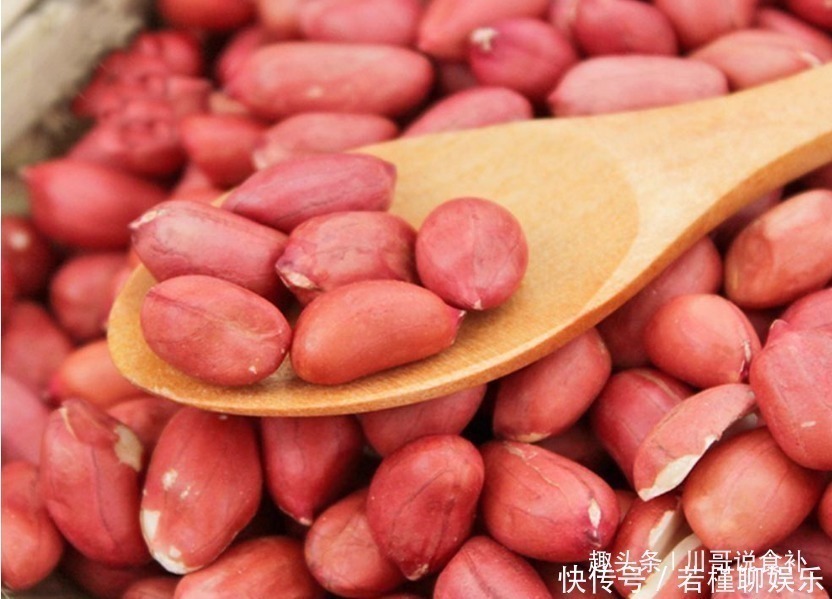 花生米|买花生时，挑红皮的还是白皮的多亏商贩提醒，以后别再乱买了