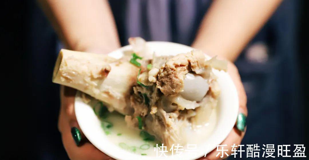 动物性|不管炖什么骨头汤,记住“3步骤2不放”,汤白味鲜,关键还不腥