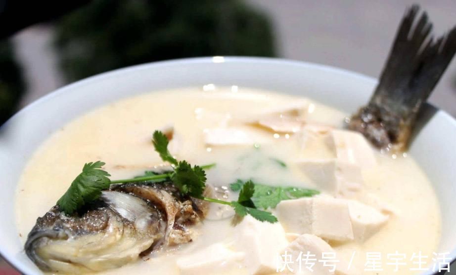 坐月子|坐月子别喝猪蹄汤了,这3种清淡食物,下奶快,还不易发胖