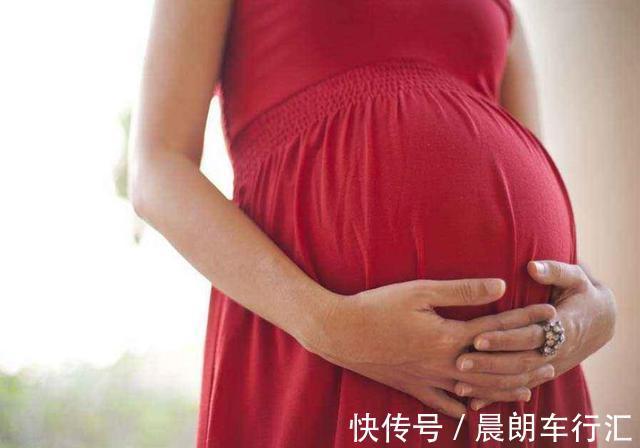 羊水|孕妇在3个时间点多喝水,羊水更充足,对胎儿发育好