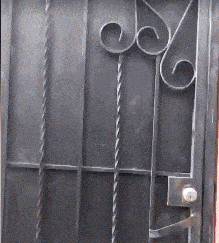 |搞笑GIF:单身久了 还有哪项秀恩爱的姿势不会