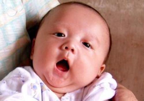 父母|“话痨”父母能培养出聪明娃?4个好处胜过沉默,你说对了吗?