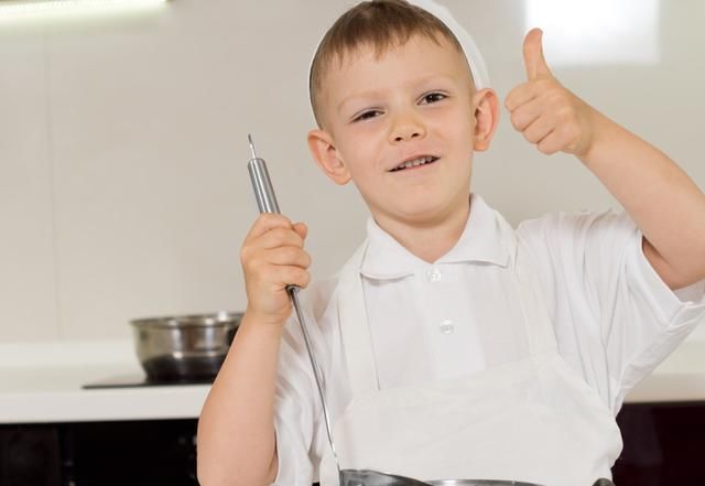 合照|宝妈生下“蝙蝠侠”胎记宝宝,发合照鼓励女儿,不料留言令她崩溃