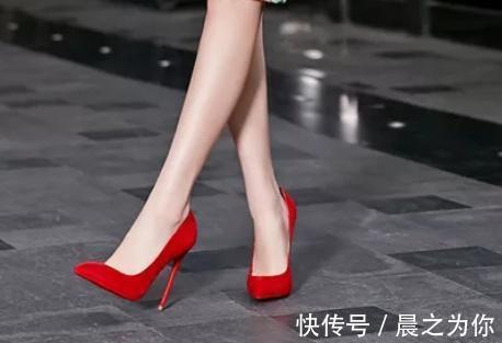 高跟鞋 细跟鞋是一件精致的艺术珍品,具有非凡的魅力!