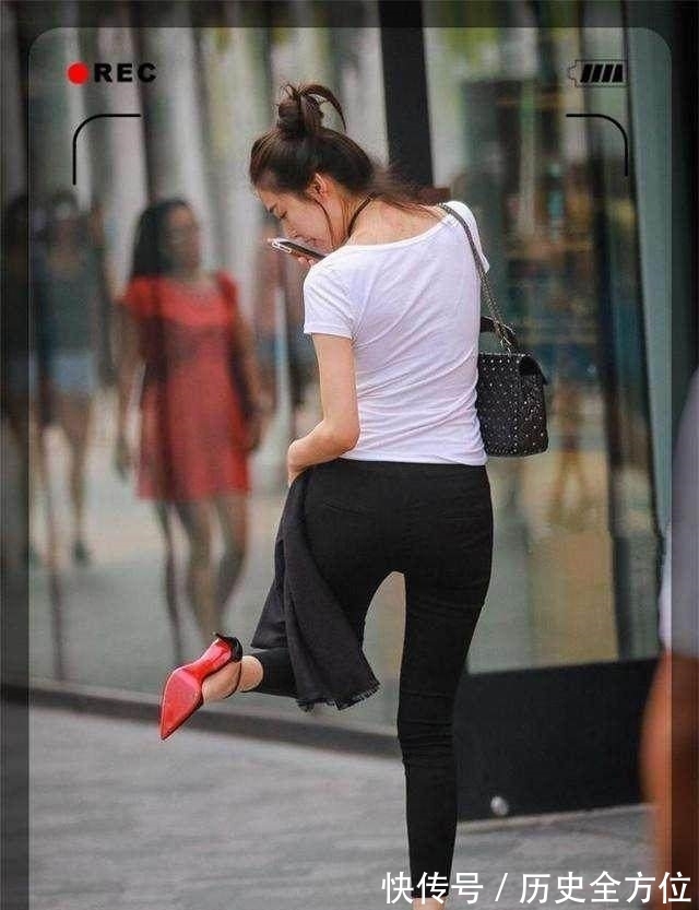 身材高挑|紧身裤怎么穿才更美?其实一般女孩不敢穿!