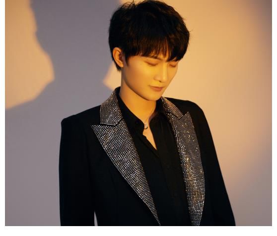 又可以看周深的新节目了,惊喜加盟《2060》,小伙伴们蹲起来了!