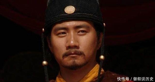 摔倒|朱元璋不慎摔倒，大臣都装没看到，只有1人去搀扶，朱元璋：除掉他！