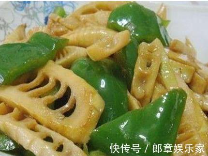 家常|拍黄瓜,卧鸡蛋,竹笙丝瓜这几道菜的家常做法