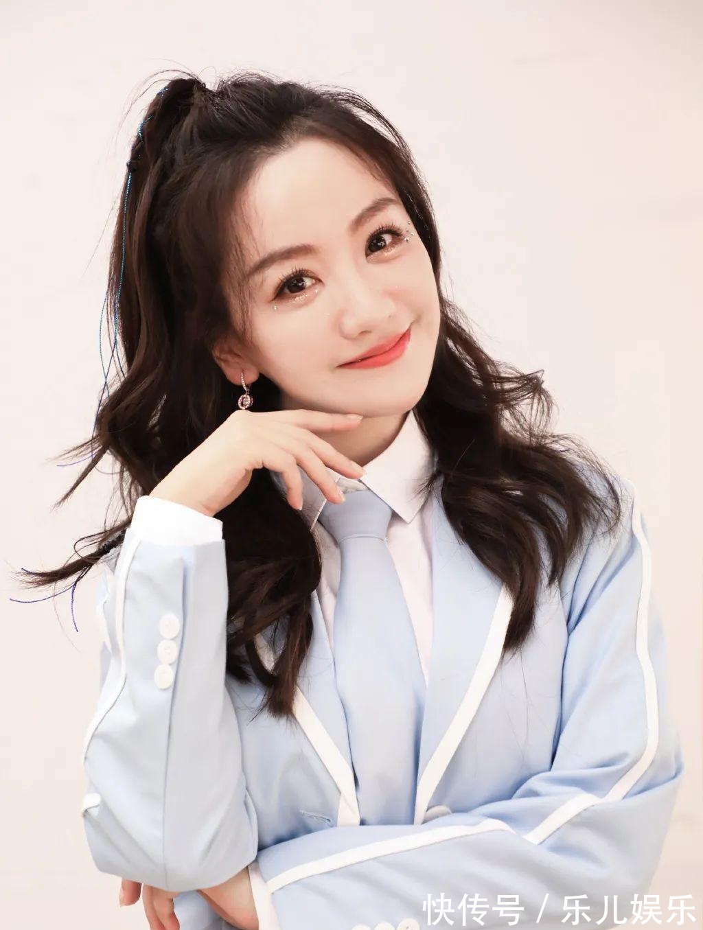 胶原蛋白 看了她们的饱满小脸,谁还敢说紧致护肤是玄学