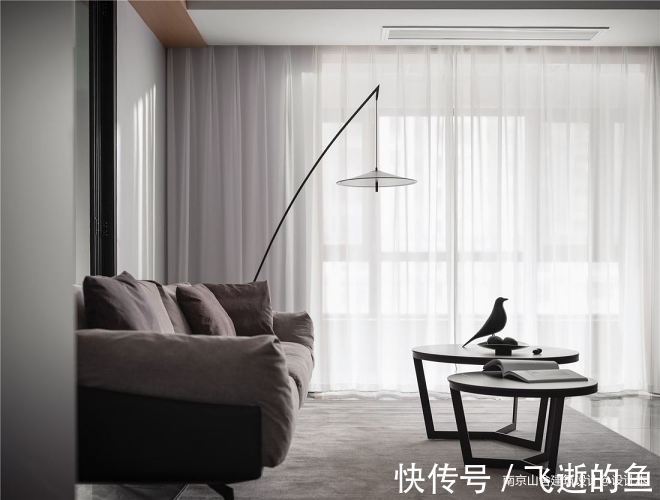 含蓄|明净、含蓄、敛藏的灰色家