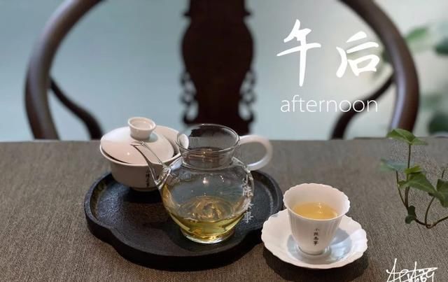 茶友|别单纯看黄叶片了，鉴别做旧老白茶用这个新招术，老茶友们都在用