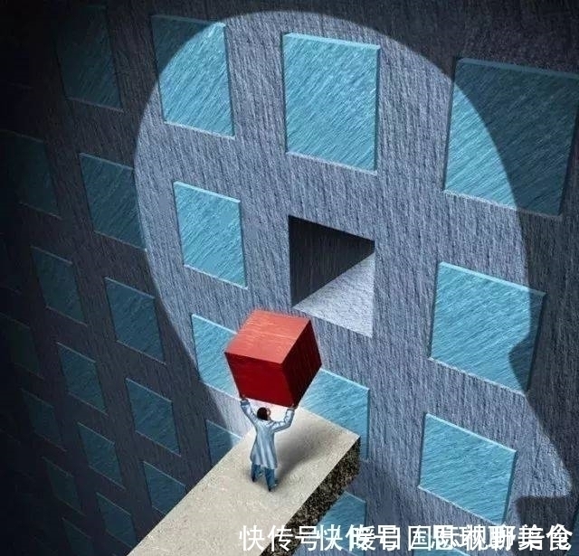 卡尔森&你难以抗拒的心理效应:鸟笼效应!看惯性思维如何将你的人生套牢