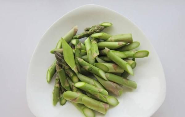 这菜是蔬菜之王,含硒丰富,简单一炒,营养爽口,孩子超爱吃