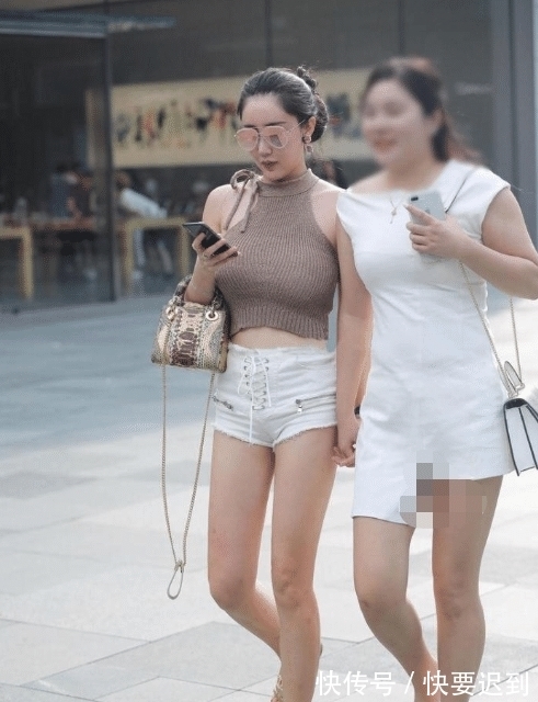 美女|都这么会穿,成为闺蜜也正常!