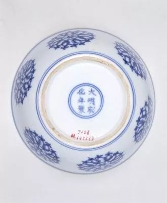 苏富比$成化瓷器被誉为稀世珍品,它究竟有何魅力