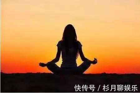 曹操&一位老僧的告诫身边有小人,默念这2句话,随即化解