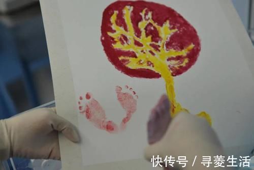 父母|新生儿都会留下小脚印,医生不会告诉家长,但父母也要了解