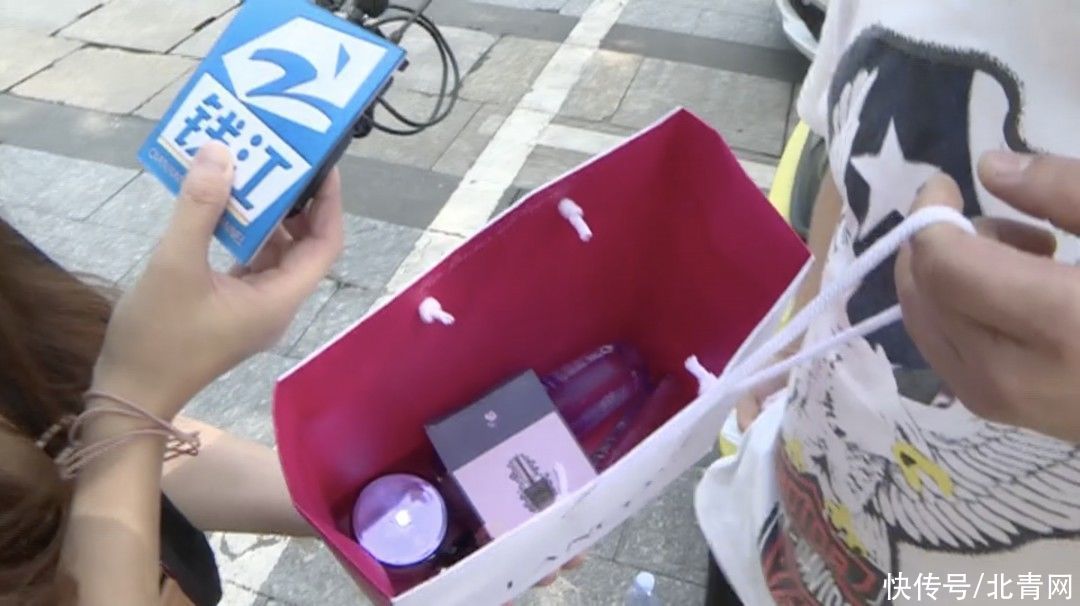 兰蔻|用2000块手机的他，给妻子买了套近4000块的护肤品，结果老婆过敏了