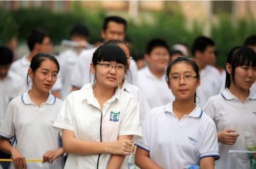 生长发育|初高中学生身高表出炉，达到这个数才算合格，你家娃拖后腿了吗？