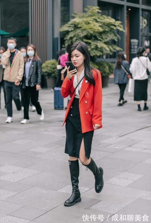 养生裙 冬日街头的裙装搭配绝对很特别,这几条保暖的养生裙,抓紧穿起来