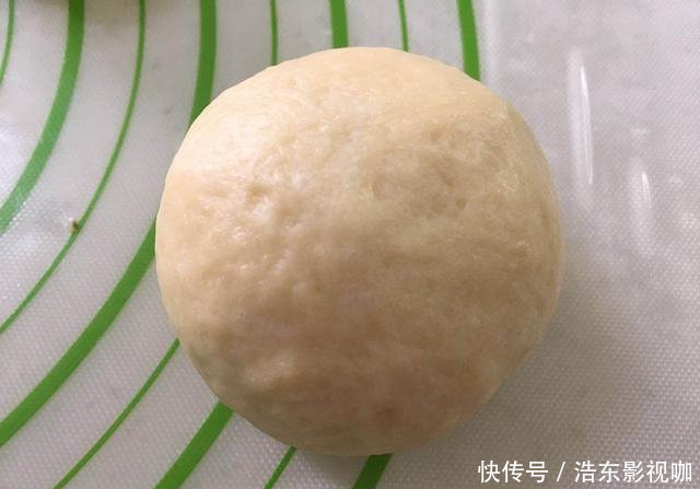 蓬松|教你在家做椰蓉面包,蓬松暄软,营养美味