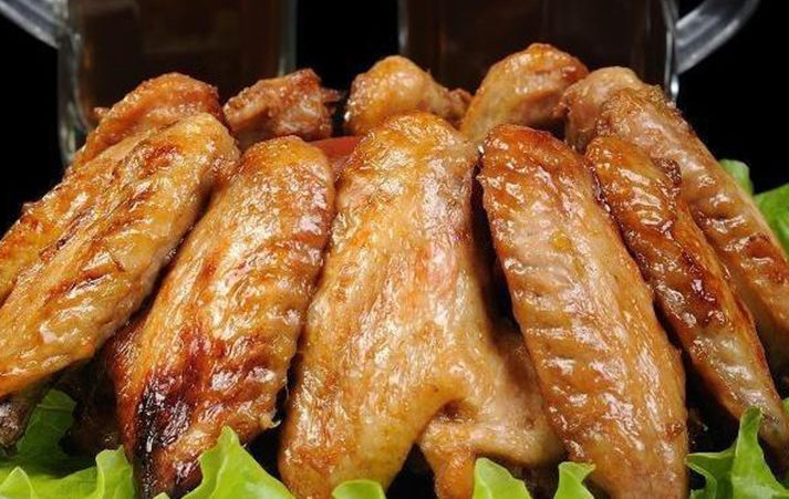 卤鸡翅|女性想要身体好常三种美食，补充营养，延缓衰老，好吃又不贵