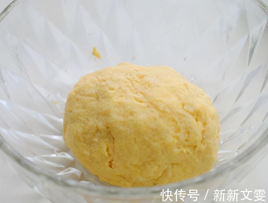 自从学会玉米面这个做法,我家隔三差五吃一次,粗粮细作营养健康